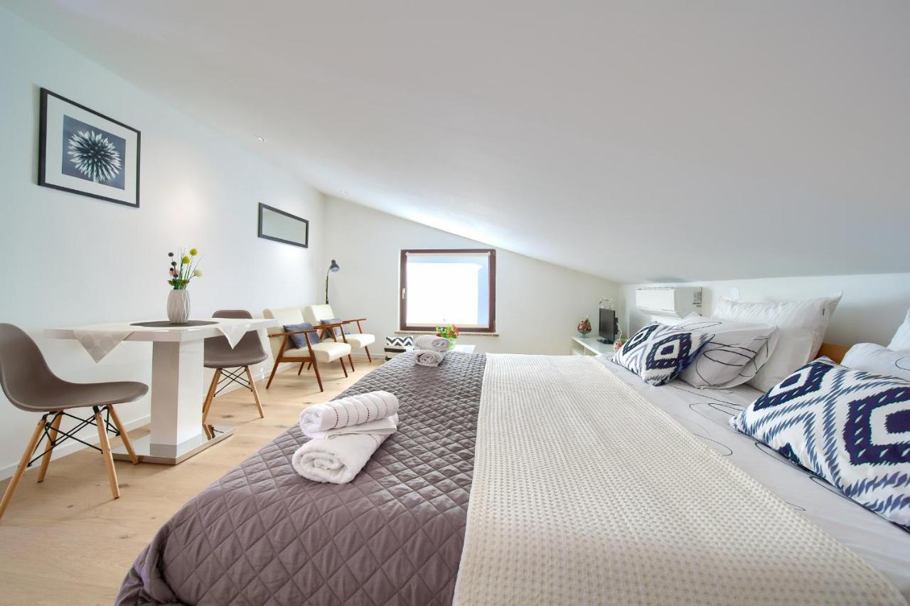 Apartments Sinisa - Krk Town Εξωτερικό φωτογραφία