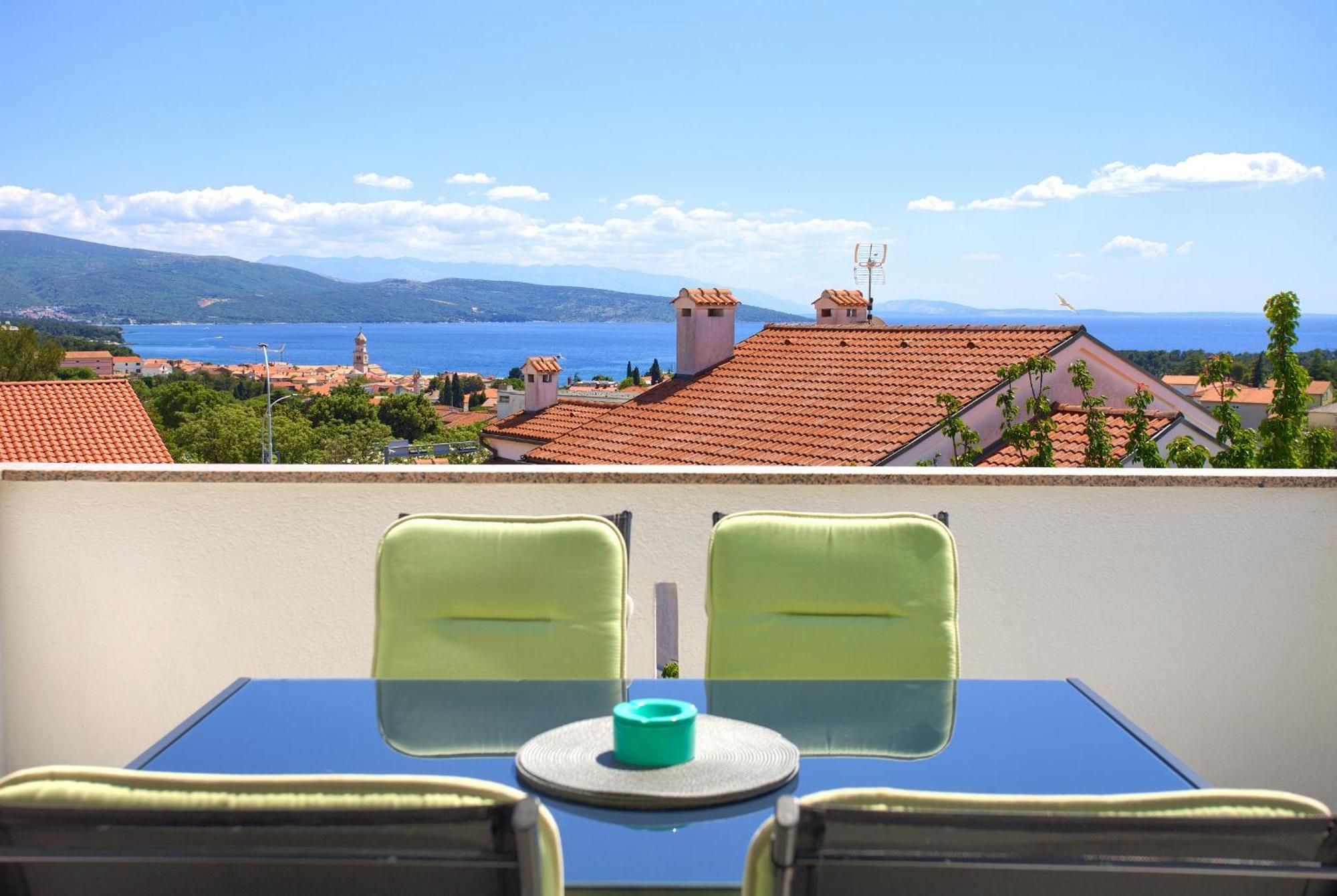 Apartments Sinisa - Krk Town Δωμάτιο φωτογραφία