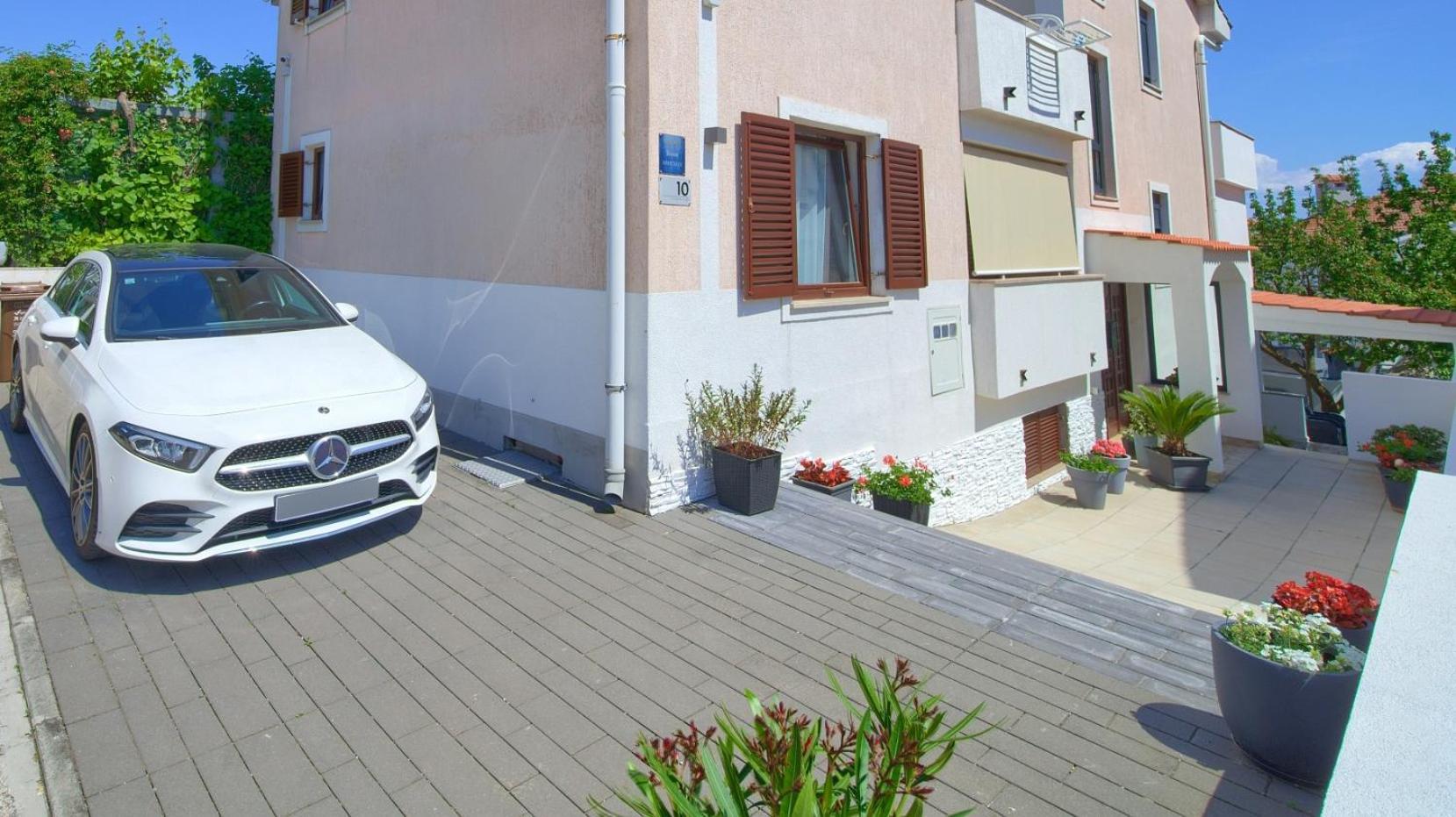 Apartments Sinisa - Krk Town Εξωτερικό φωτογραφία