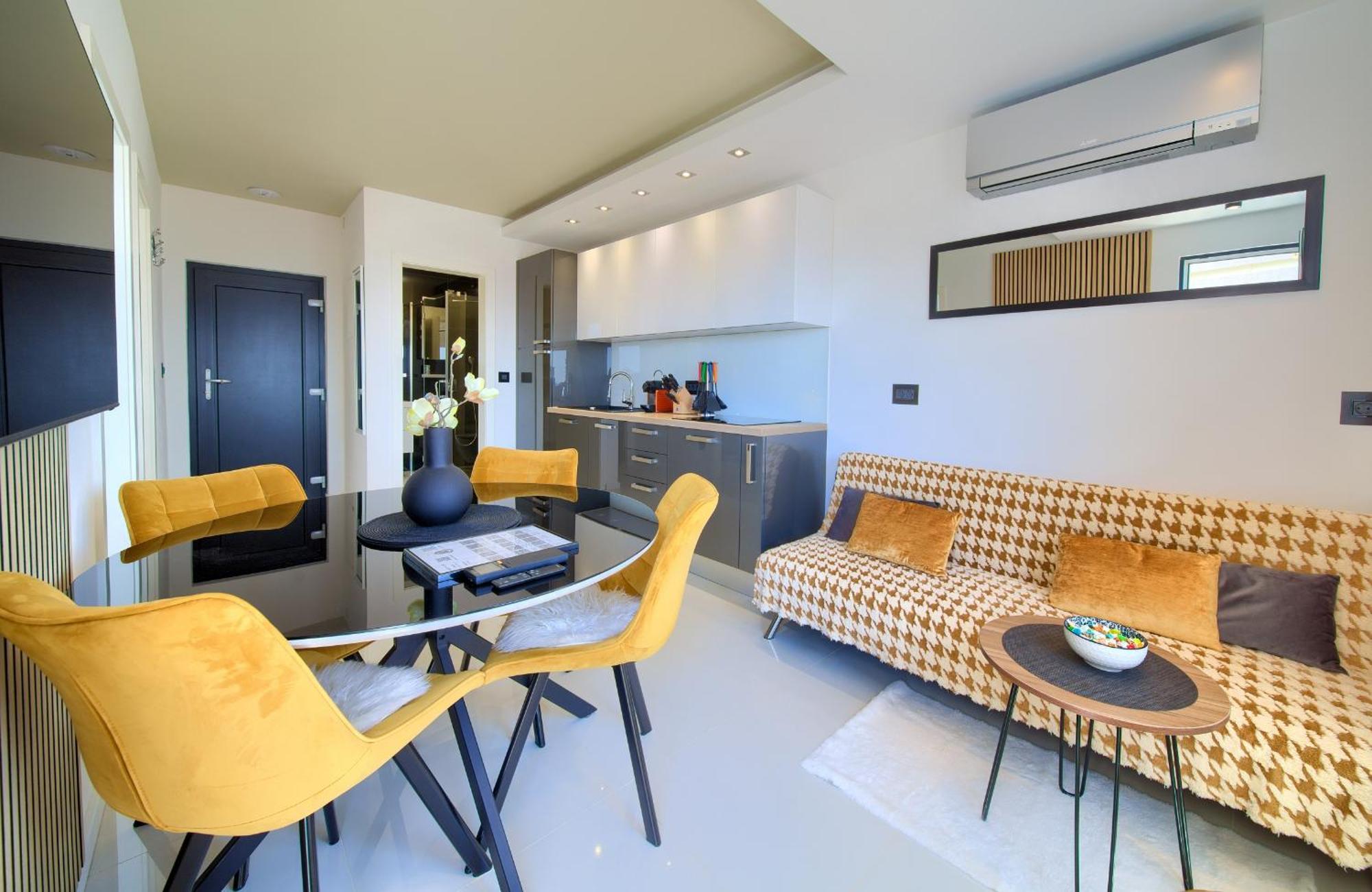 Apartments Sinisa - Krk Town Εξωτερικό φωτογραφία
